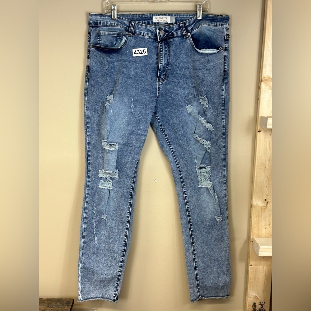Celebrity ace 22 19” waist 11-1/2 rise 28-1/2 inseam denim jeans raw hem preowne
